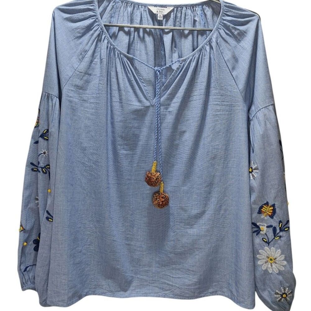 Crown & Ivy Embroidered Boho Peasant Blouse Blue Floral Butterfly Tassel Women’s